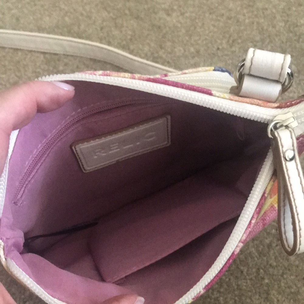Relic Floral Canvas Crossbody Purse - Picture 8 of 8